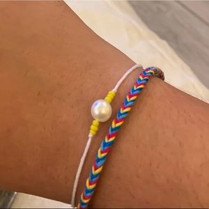 Pearl string bracelet & fishtail friendship